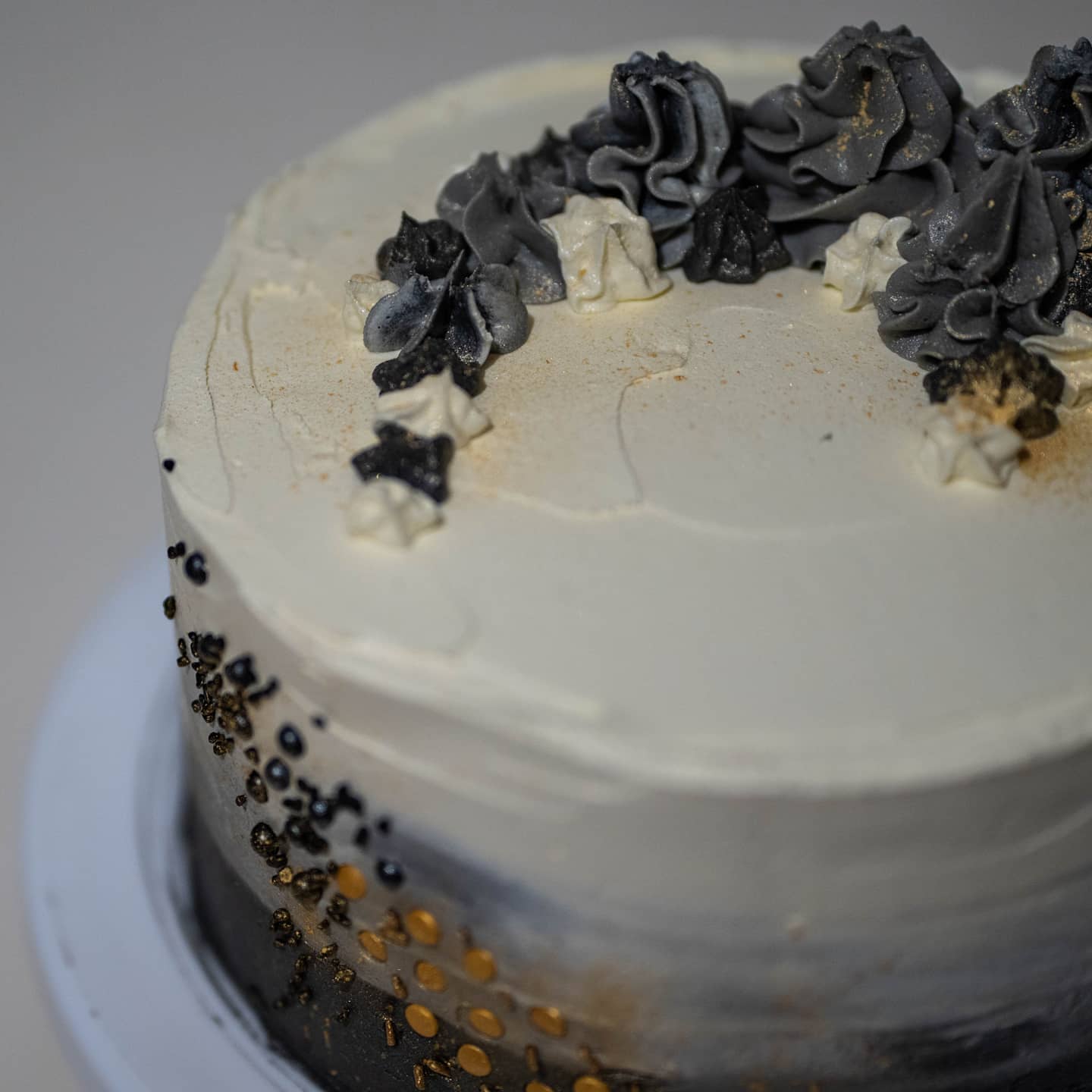 Cake by cakesbyilu