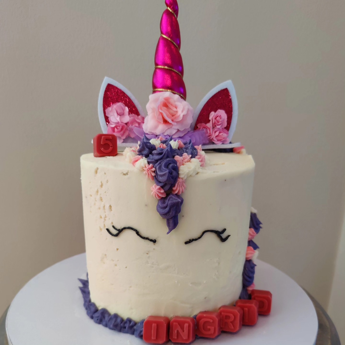 Cake by cakesbyilu