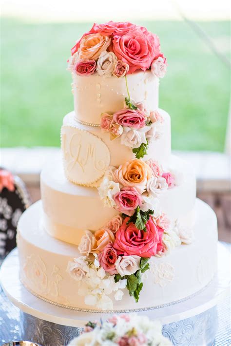 Cake by cakesbyilu