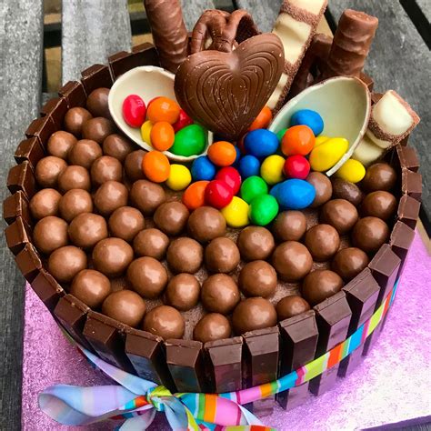 Cake by cakesbyilu